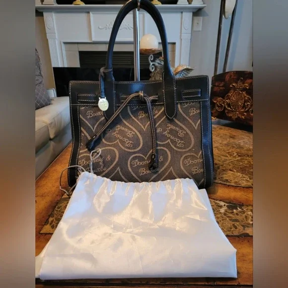 Dooney & Bourke 5 pieces - Picture 3 of 16